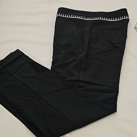 Bebe Waist Stitching  Cuffed Hem Cropped Trouser Pants size 4 - Picture 10 of 10